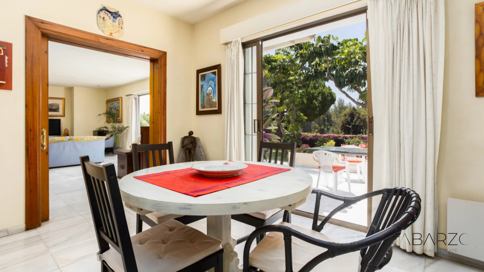 7 Bedroom Villa in Nagueles, Marbella Golden Mile with Pool and Garden — interior, Golden Mile, Marbella (15 of 47)