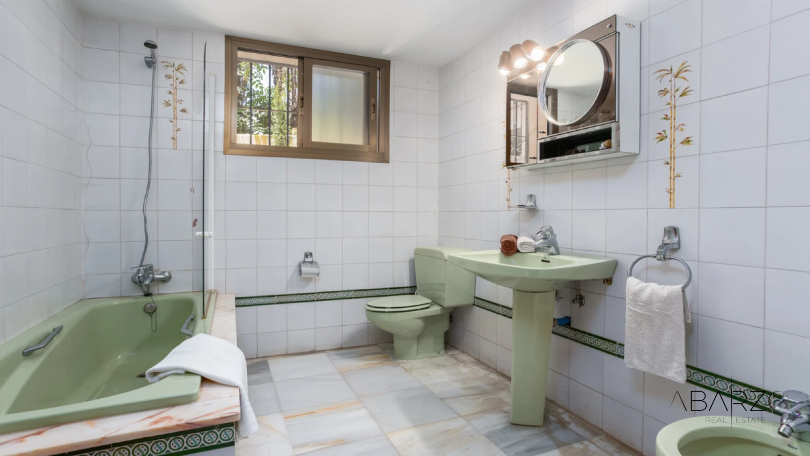 7 Bedroom Villa in Nagueles, Marbella Golden Mile with Pool and Garden — interior, Golden Mile, Marbella (46 of 47)