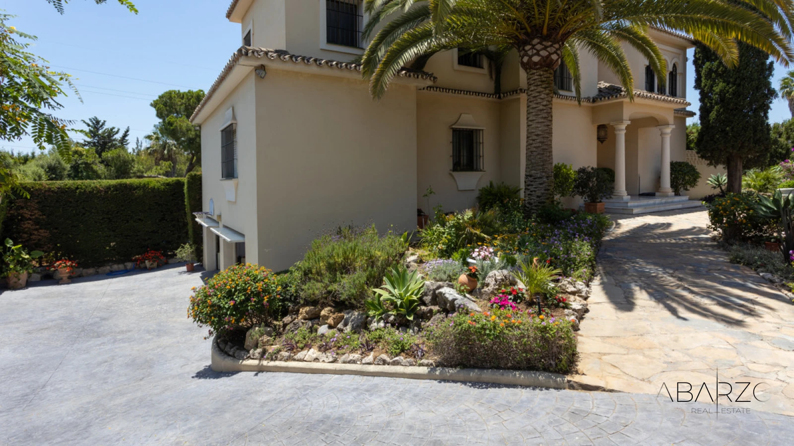 7 Bedroom Villa in Nagueles, Marbella Golden Mile with Pool and Garden — interior, Golden Mile, Marbella (39 of 47)