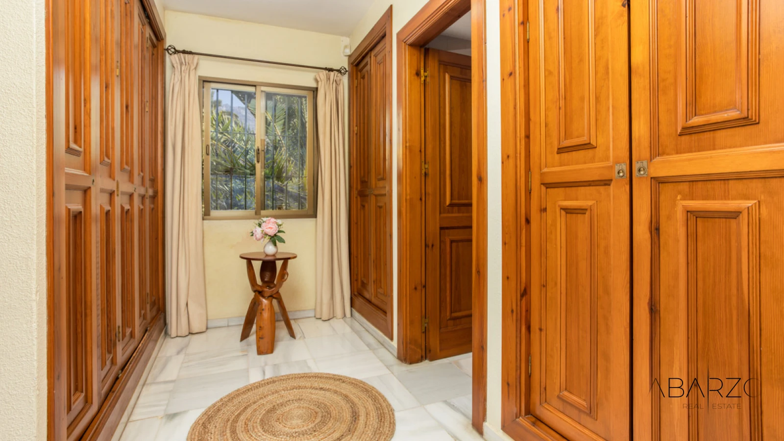 7 Bedroom Villa in Nagueles, Marbella Golden Mile with Pool and Garden — interior, Golden Mile, Marbella (24 of 47)