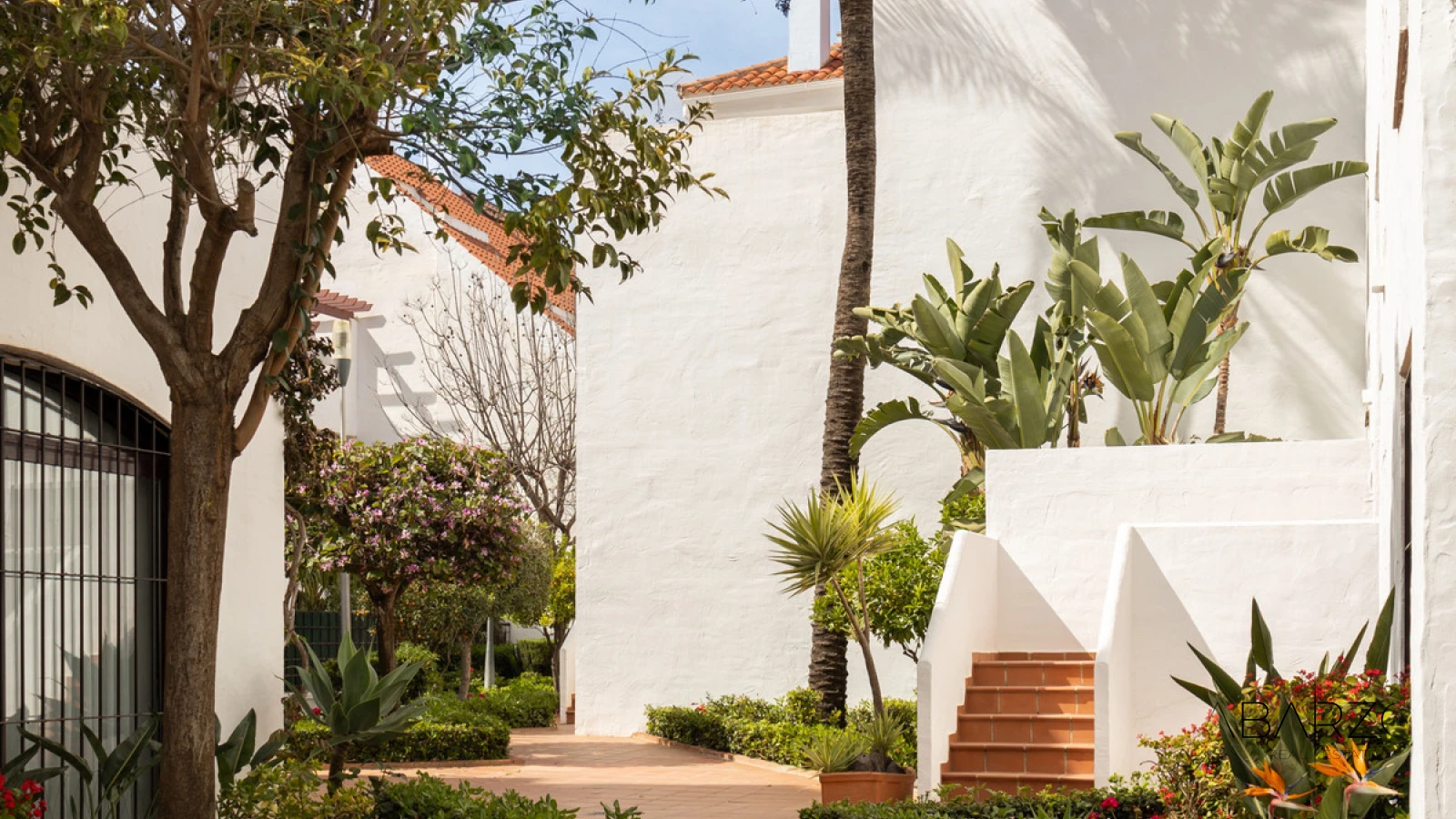 Stunning Duplex Penthouse in Nueva Andalucía with Sea Views and Terraces — interior, Nueva Andalucía, Marbella (25 of 26)