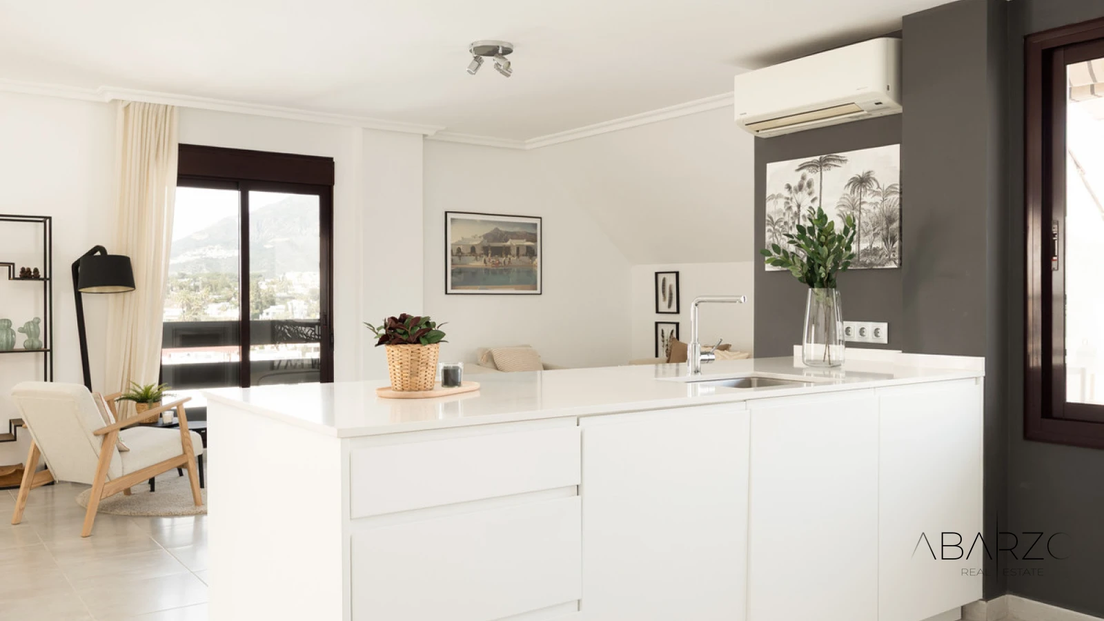 Stunning Duplex Penthouse in Nueva Andalucía with Sea Views and Terraces — interior, Nueva Andalucía, Marbella (4 of 26)