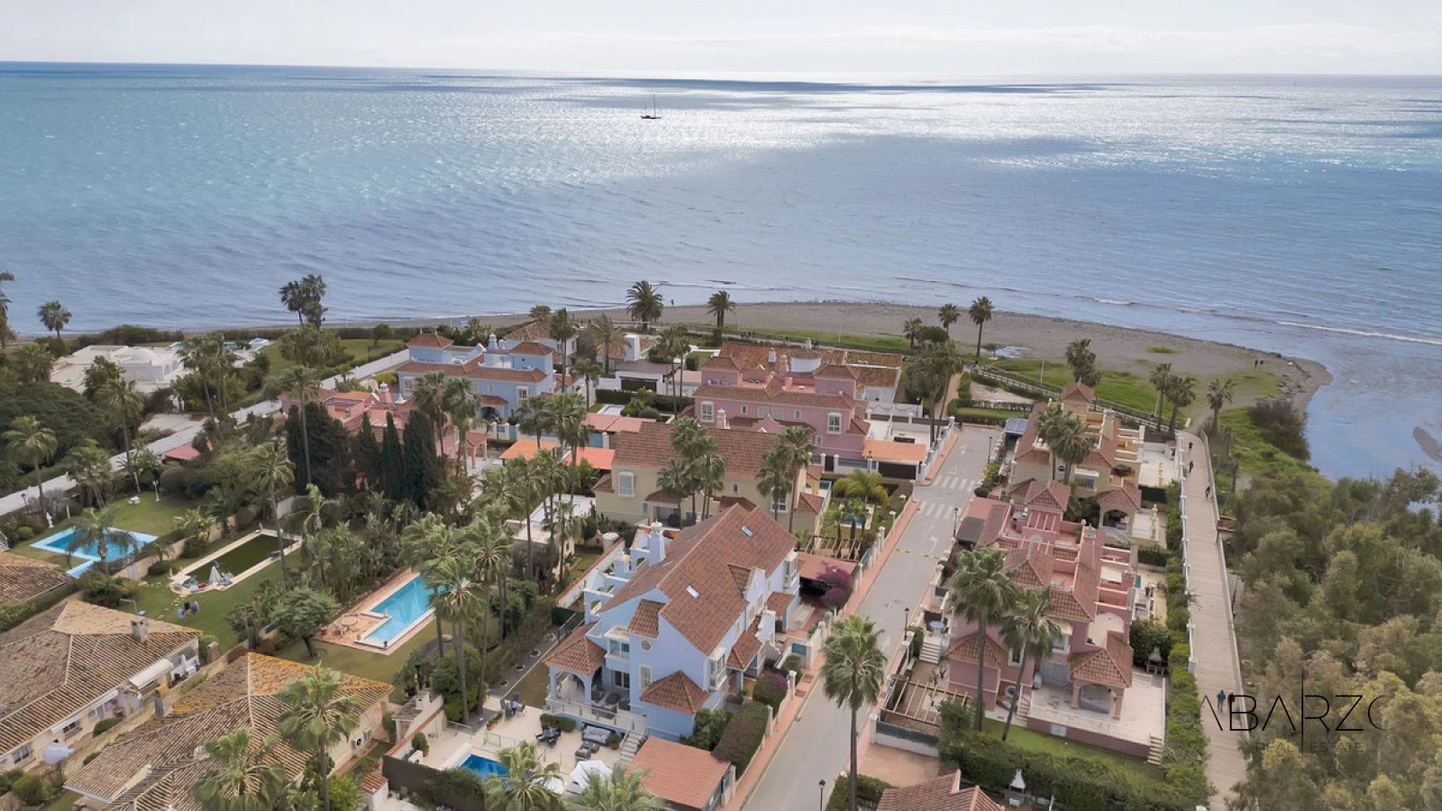 Villa adosada con piscina privada cerca de la playa y Puerto Banús — interior, Puerto Banús, Marbella (45 of 46)