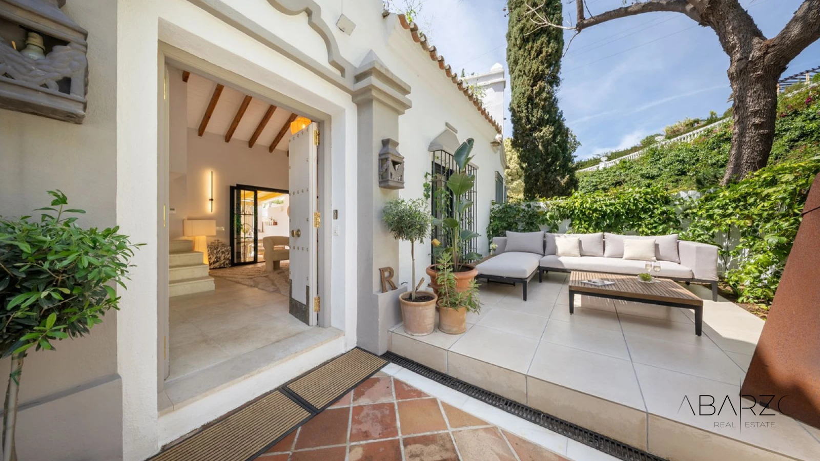 Andalusian Townhouse with Sea Views in The Golden Mile, Marbella — interior, Marbella Centro, Marbella (41 of 45)