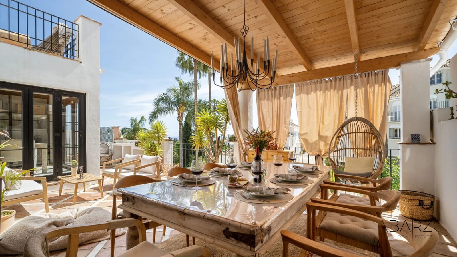 Андалусский таунхаус с видом на море на Золотой Миле, Марбелья — luxury property for sale in Marbella Centro, Marbella