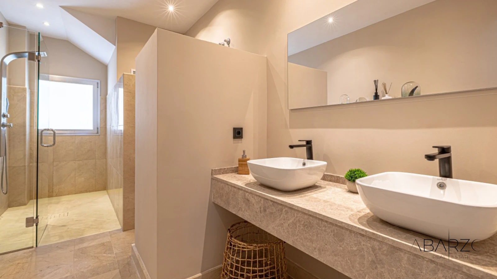 Villa contemporánea con piscina privada y jardín en El Rosario, Marbella — interior, Marbella Centro, Marbella (21 of 27)