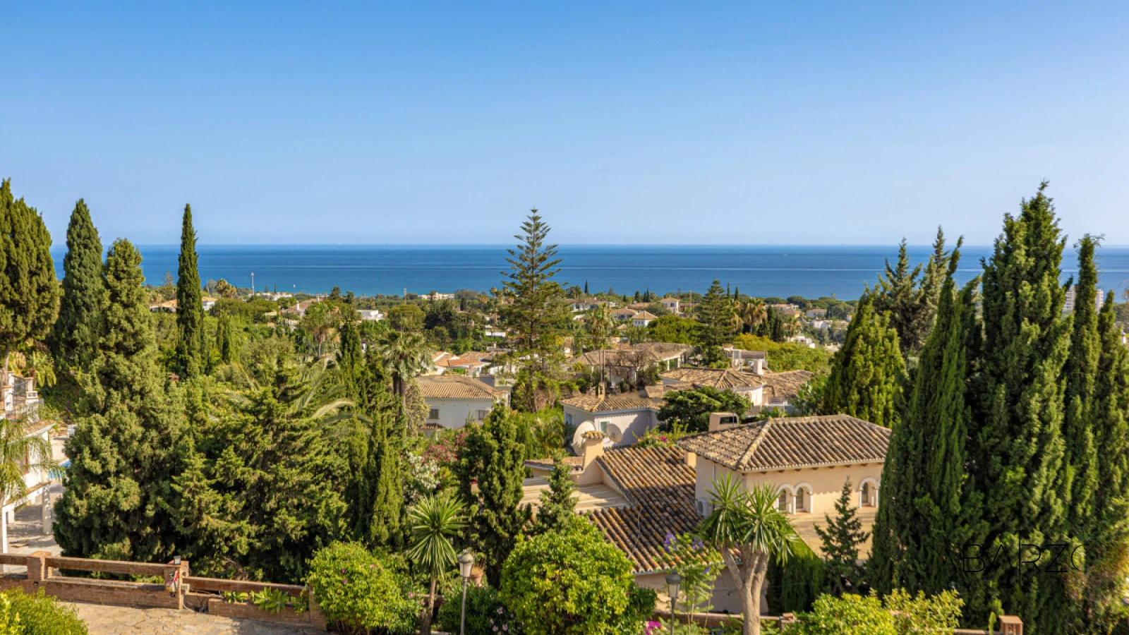 Villa contemporánea con piscina privada y jardín en El Rosario, Marbella — interior, Marbella Centro, Marbella (4 of 27)