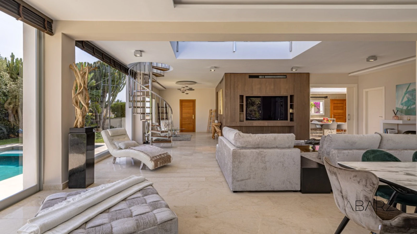 Villa contemporánea con piscina privada y jardín en El Rosario, Marbella — interior, Marbella Centro, Marbella (8 of 27)