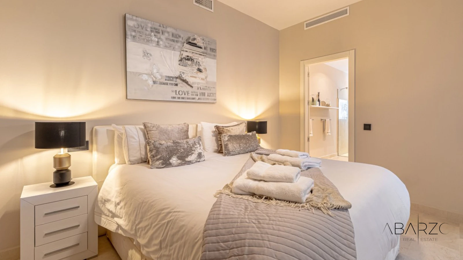 Villa contemporánea con piscina privada y jardín en El Rosario, Marbella — interior, Marbella Centro, Marbella (19 of 27)