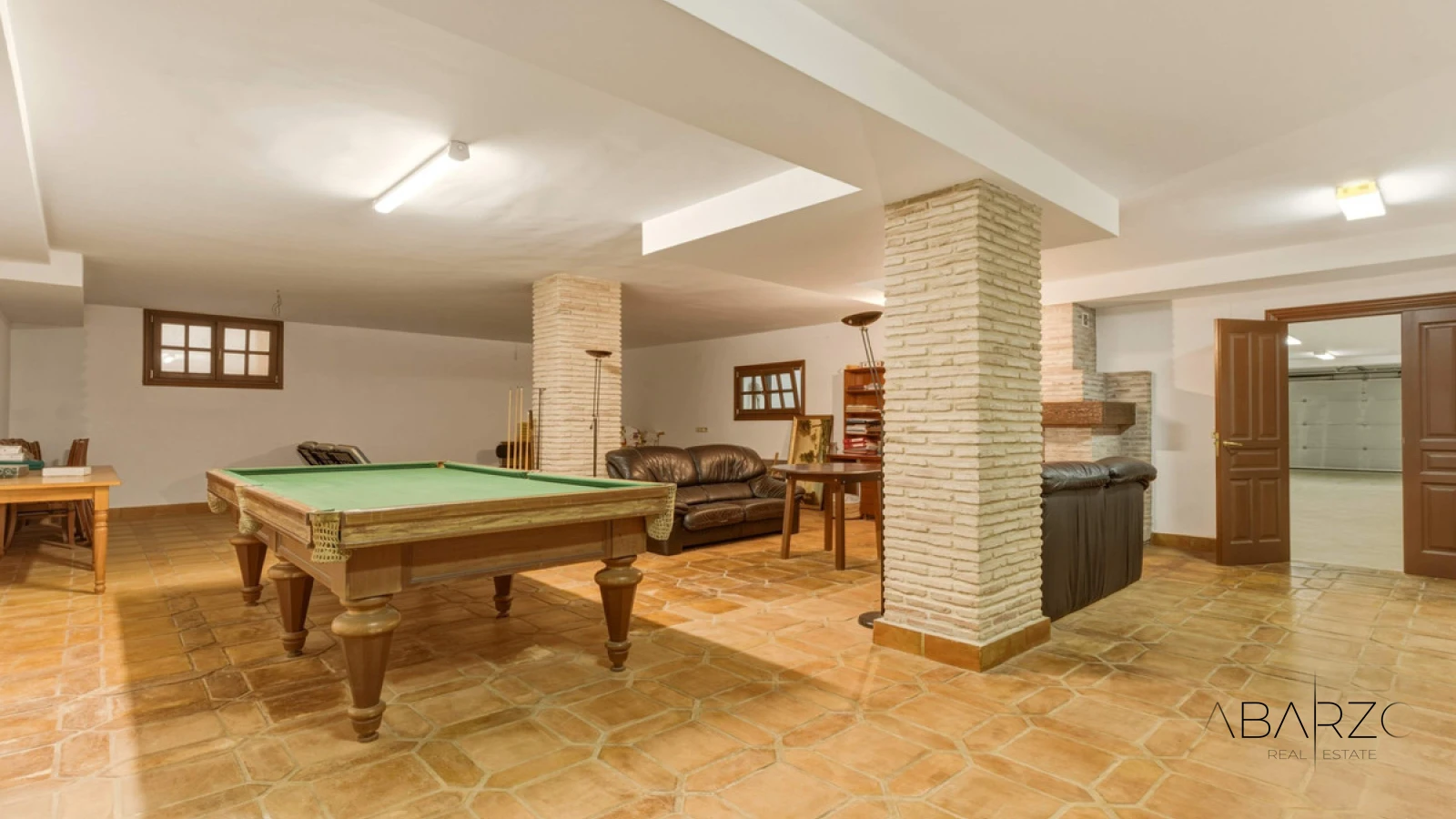 Villa with Panoramic Sea Views in El Herrojo Alto, Benahavís — interior, La Quinta, Benahavís (35 of 43)