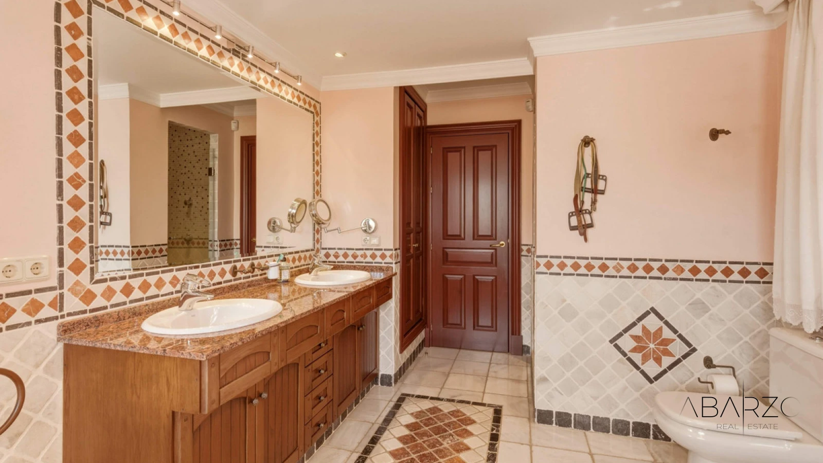 Villa with Panoramic Sea Views in El Herrojo Alto, Benahavís — interior, La Quinta, Benahavís (23 of 43)