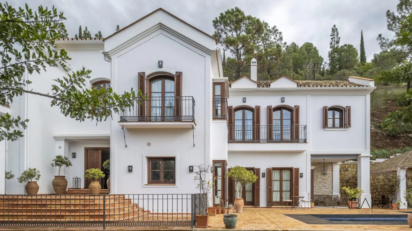 Exclusive villa in El Madroñal, Benahavís with sea and mountain views — interior, El Madroñal, Benahavís (2 of 46)