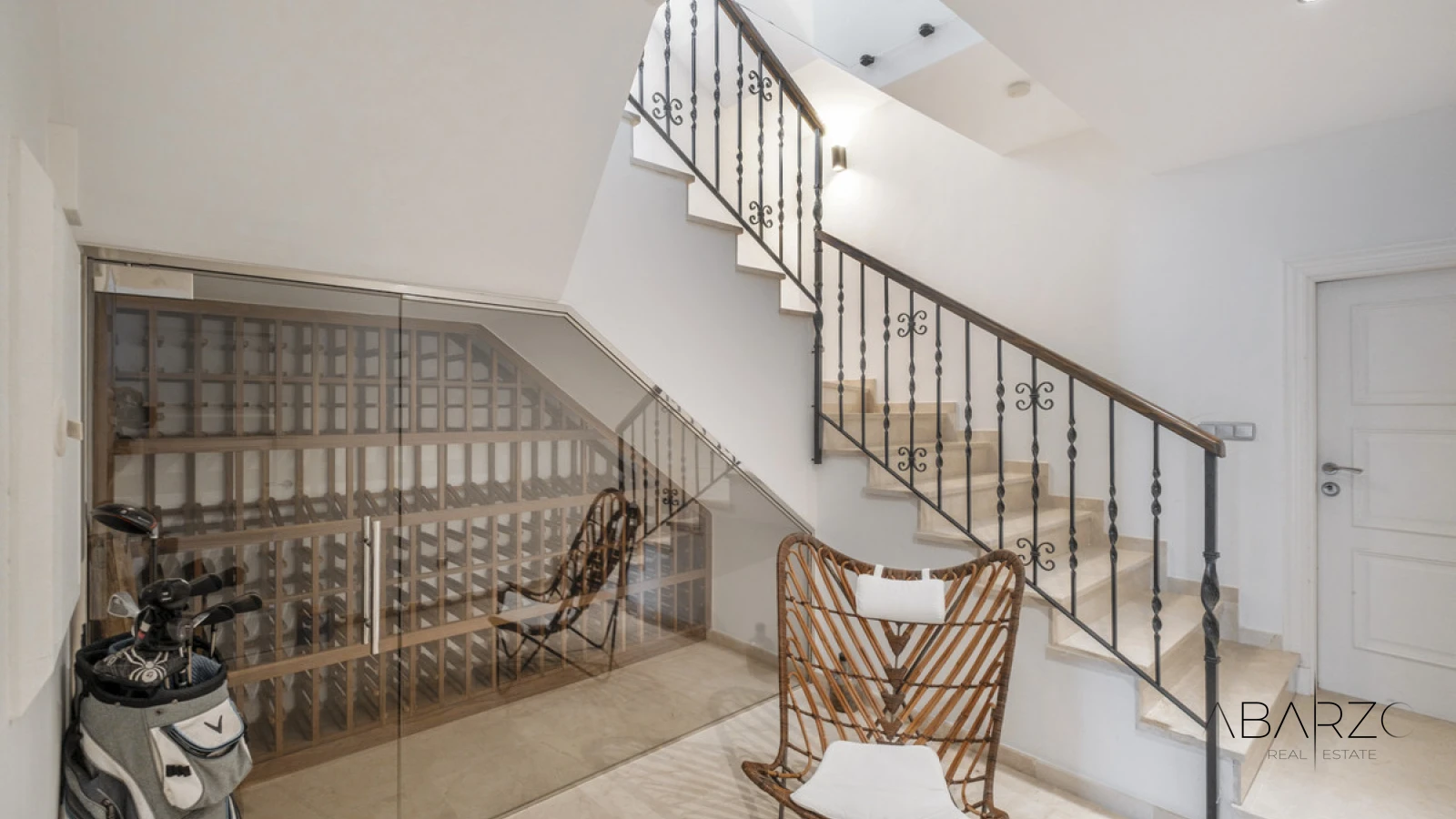 Exclusive villa in El Madroñal, Benahavís with sea and mountain views — interior, El Madroñal, Benahavís (17 of 46)