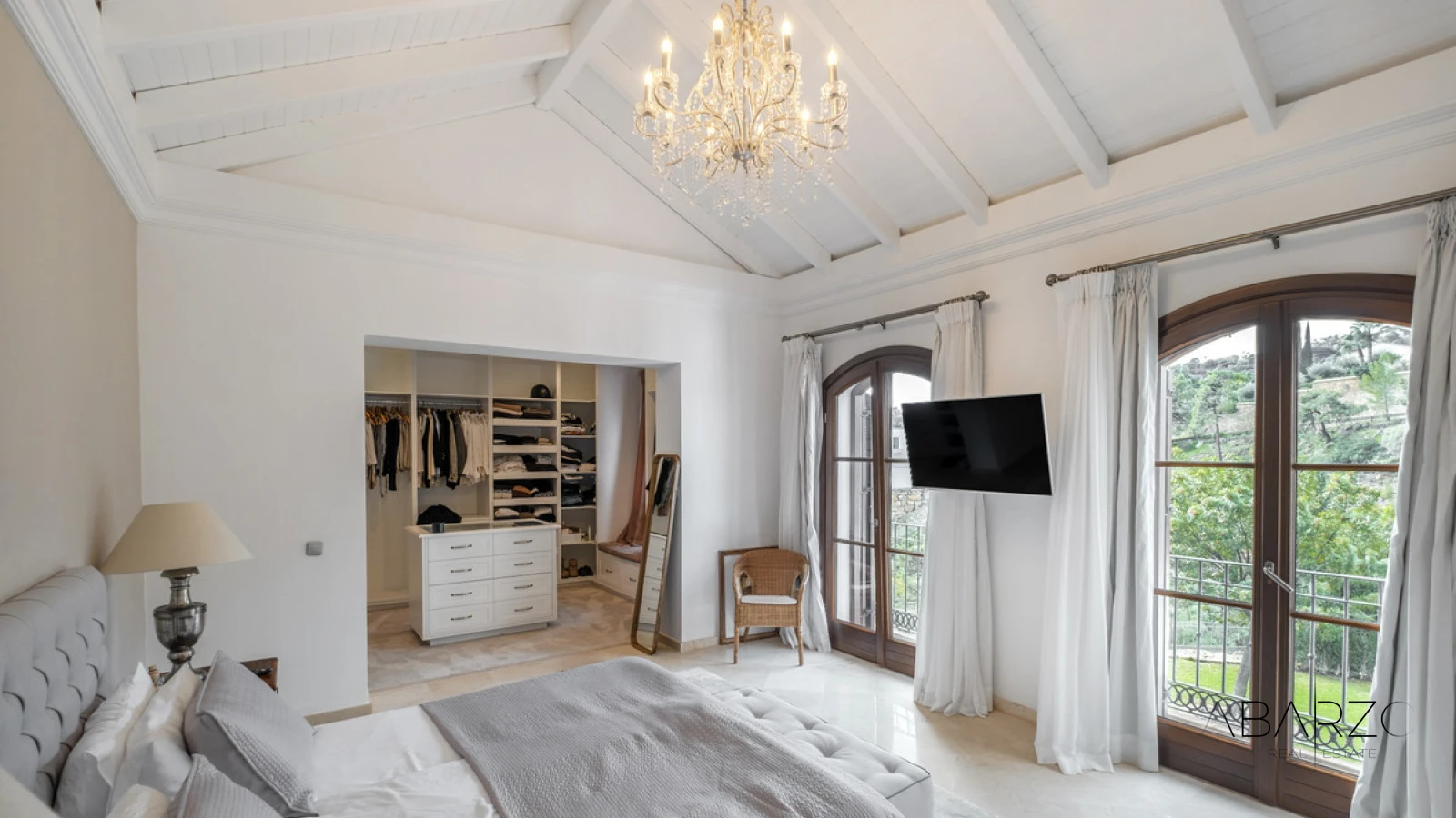 Exclusive villa in El Madroñal, Benahavís with sea and mountain views — interior, El Madroñal, Benahavís (27 of 46)
