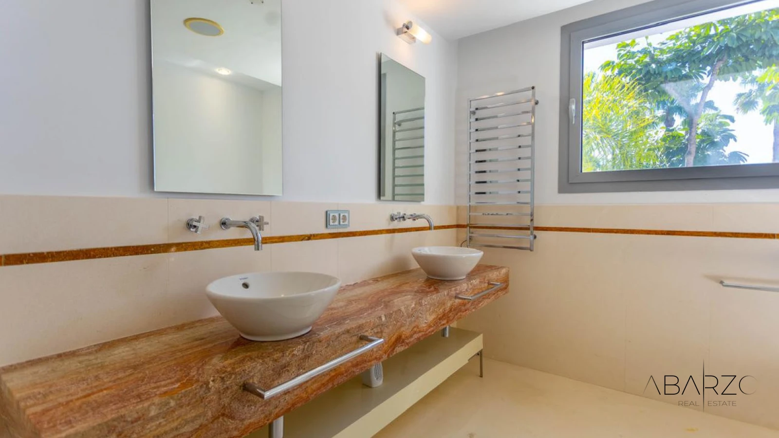 Corner Semi-Detached Villa with Panoramic Sea Views in Meisho Hills, Marbella — interior, Golden Mile, Marbella (15 of 32)