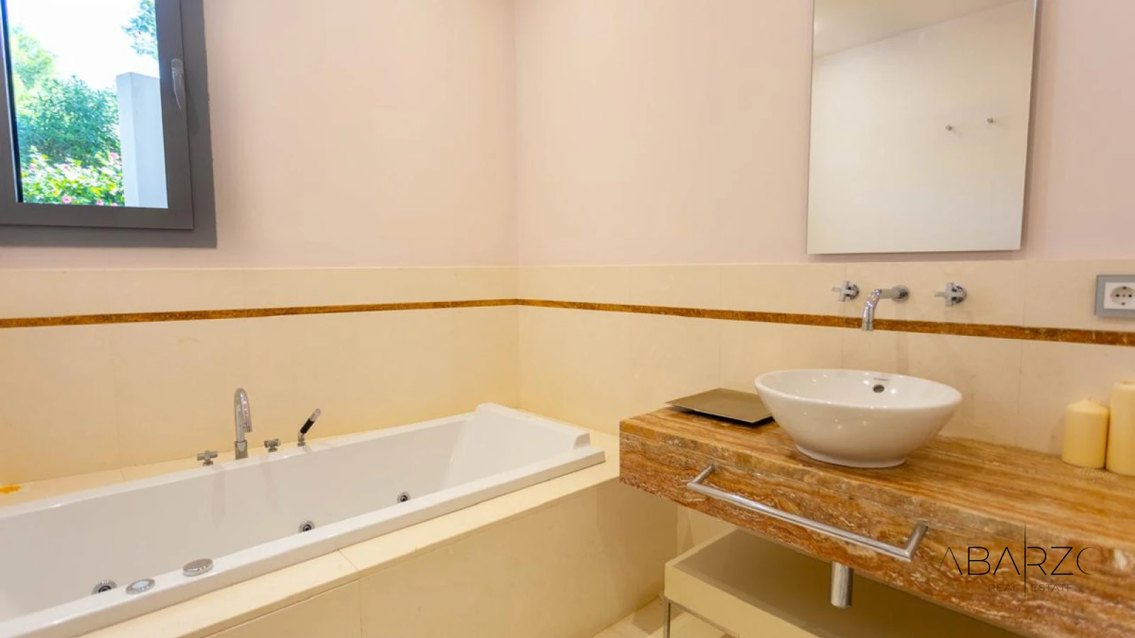 Corner Semi-Detached Villa with Panoramic Sea Views in Meisho Hills, Marbella — interior, Golden Mile, Marbella (14 of 32)