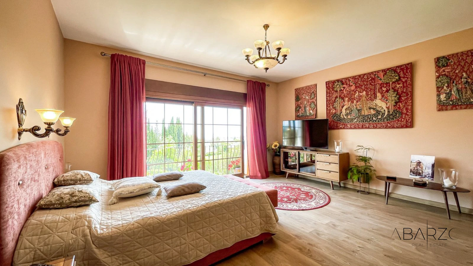 Sunny detached villa with sea views in El Rosario, Marbella — interior, Marbella East, Marbella (26 of 32)