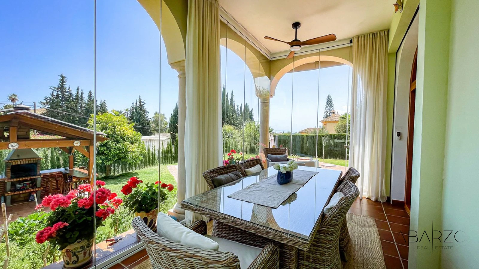 Sunny detached villa with sea views in El Rosario, Marbella — interior, Marbella East, Marbella (7 of 32)