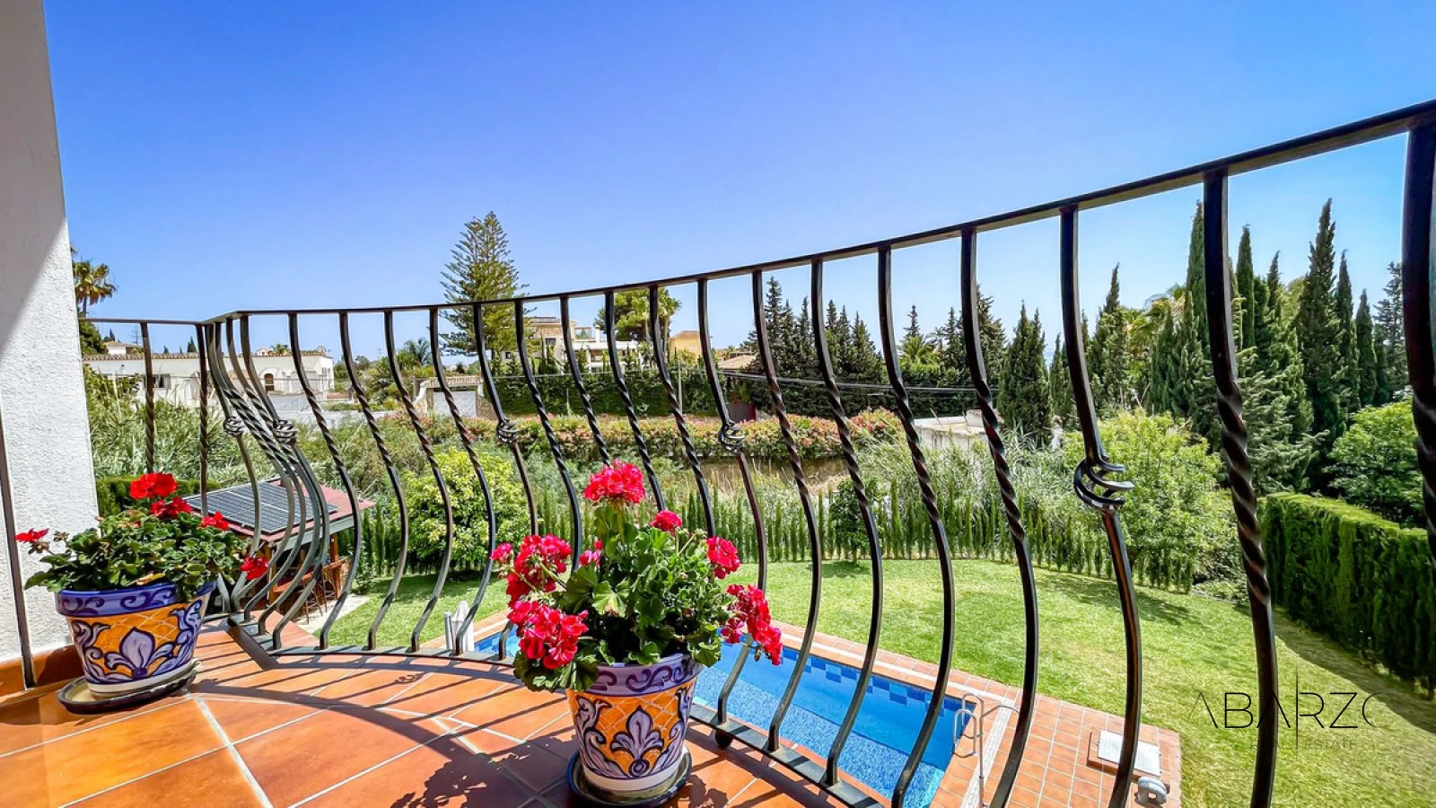 Sunny detached villa with sea views in El Rosario, Marbella — interior, Marbella East, Marbella (27 of 32)