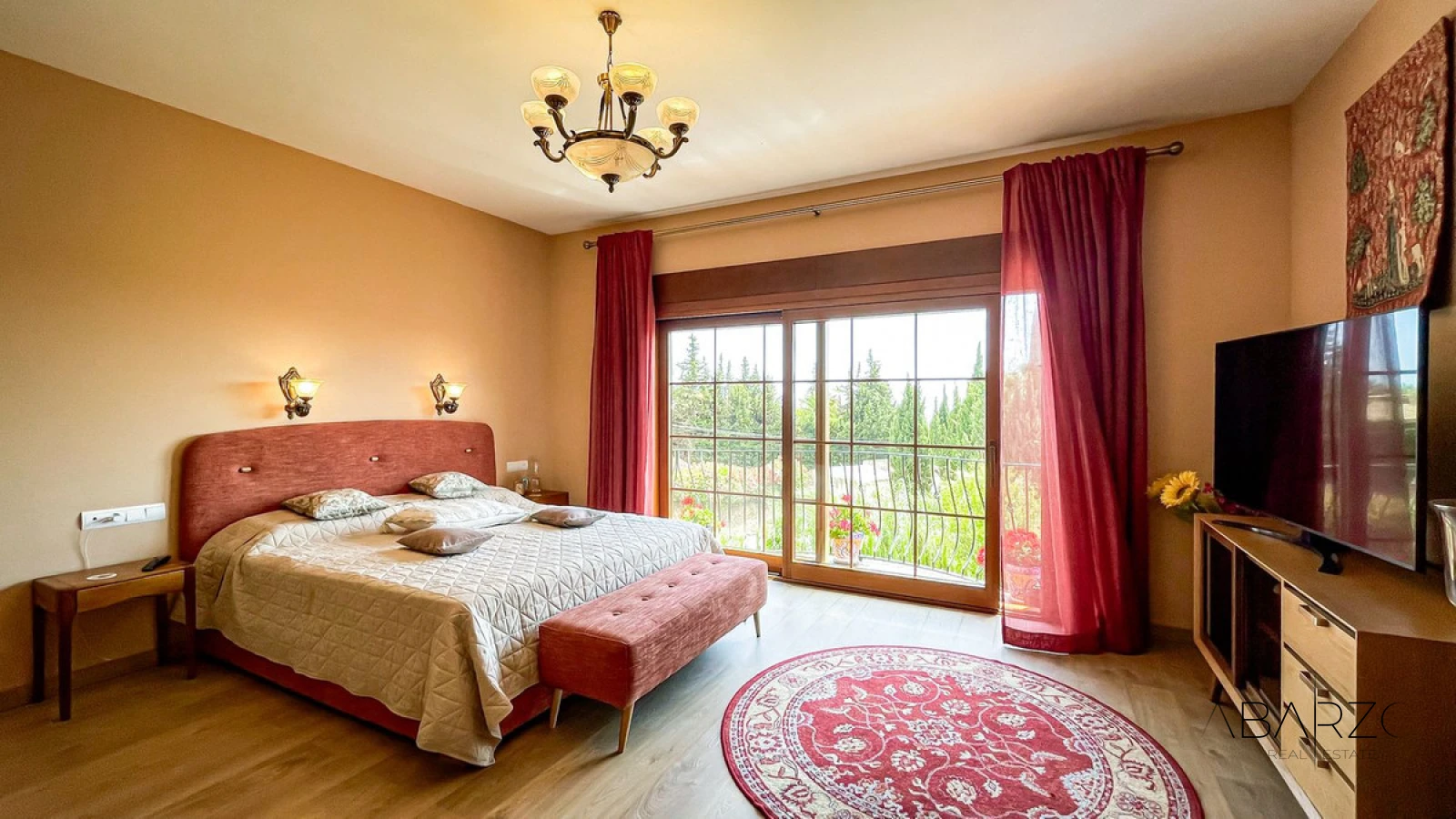Sunny detached villa with sea views in El Rosario, Marbella — interior, Marbella East, Marbella (25 of 32)