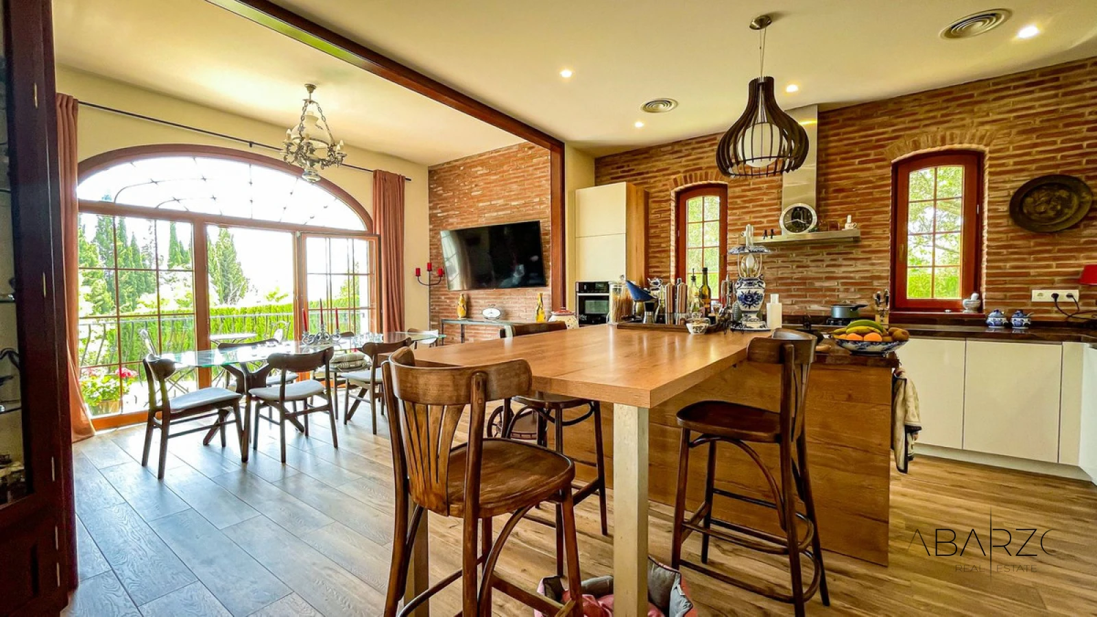Sunny detached villa with sea views in El Rosario, Marbella — interior, Marbella East, Marbella (11 of 32)