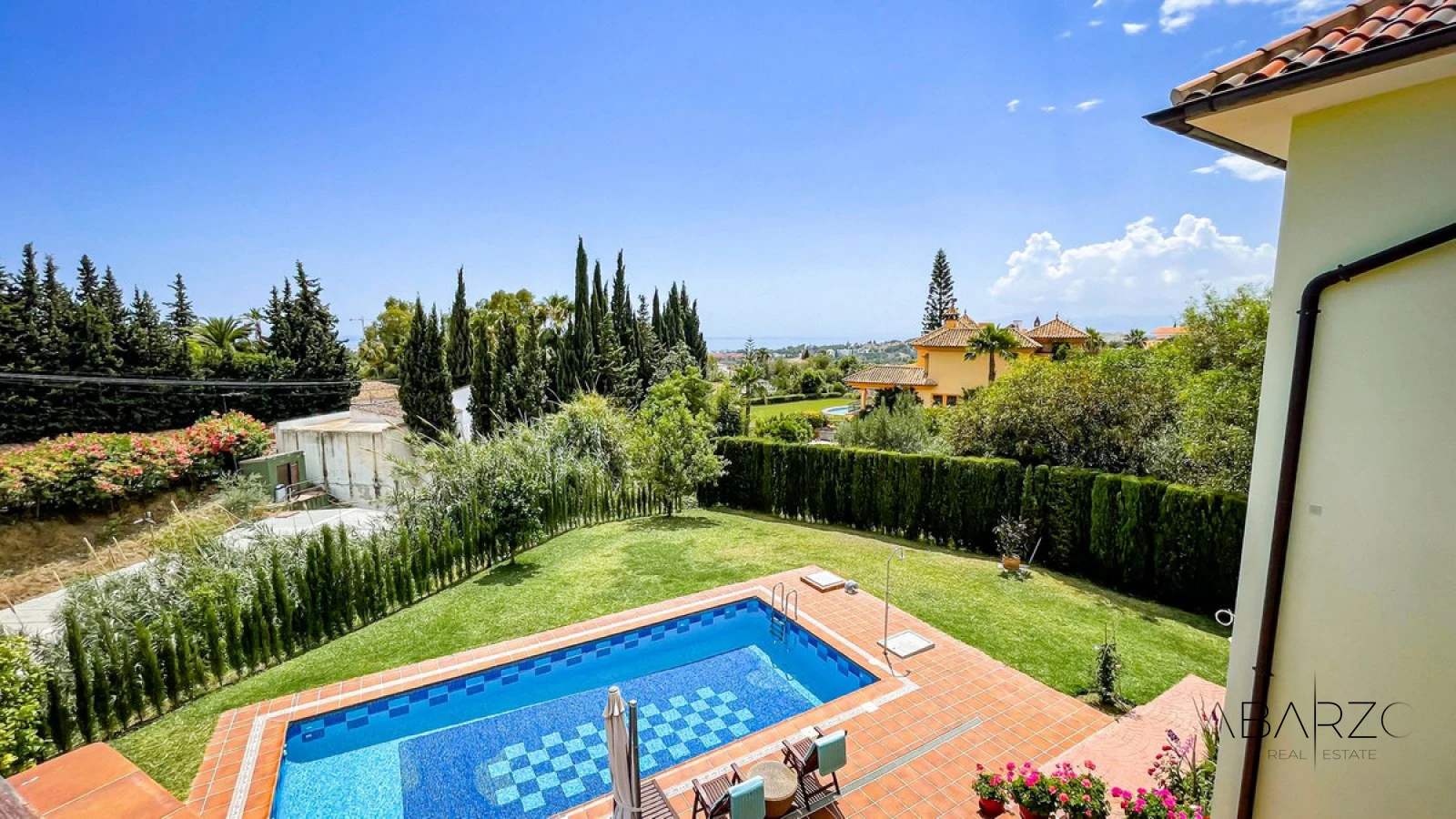 Sunny detached villa with sea views in El Rosario, Marbella — interior, Marbella East, Marbella (28 of 32)
