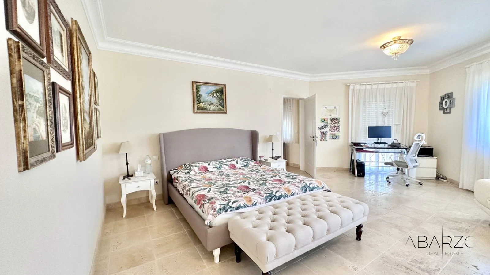 Large villa for sale in El Rosario with sea views and pool — interior, Marbella East, Marbella (32 of 49)