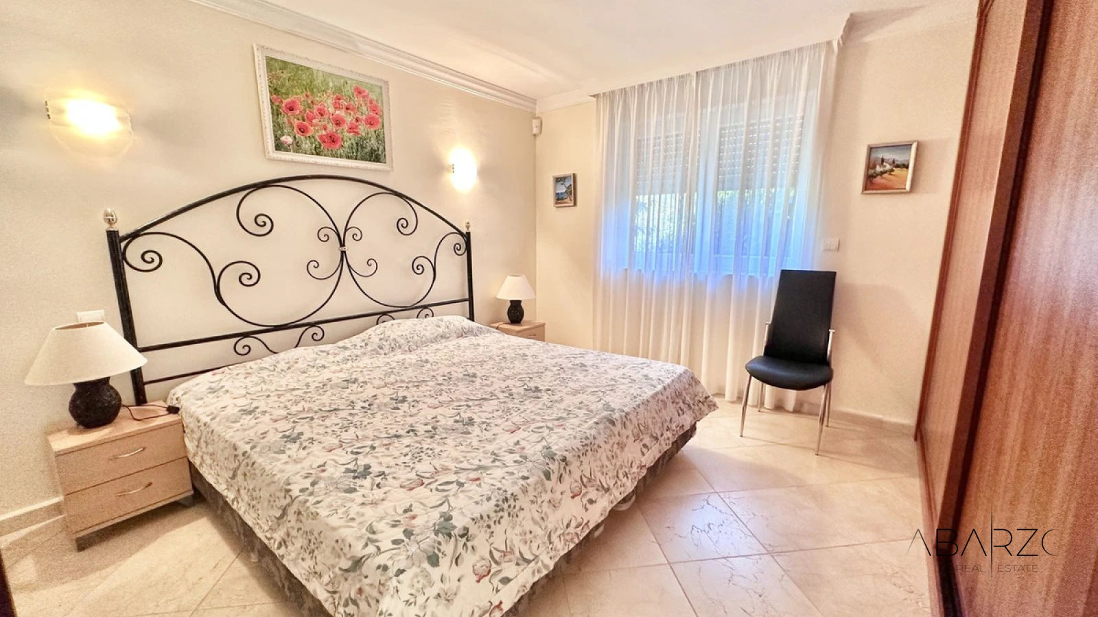 Large villa for sale in El Rosario with sea views and pool — interior, Marbella East, Marbella (44 of 49)
