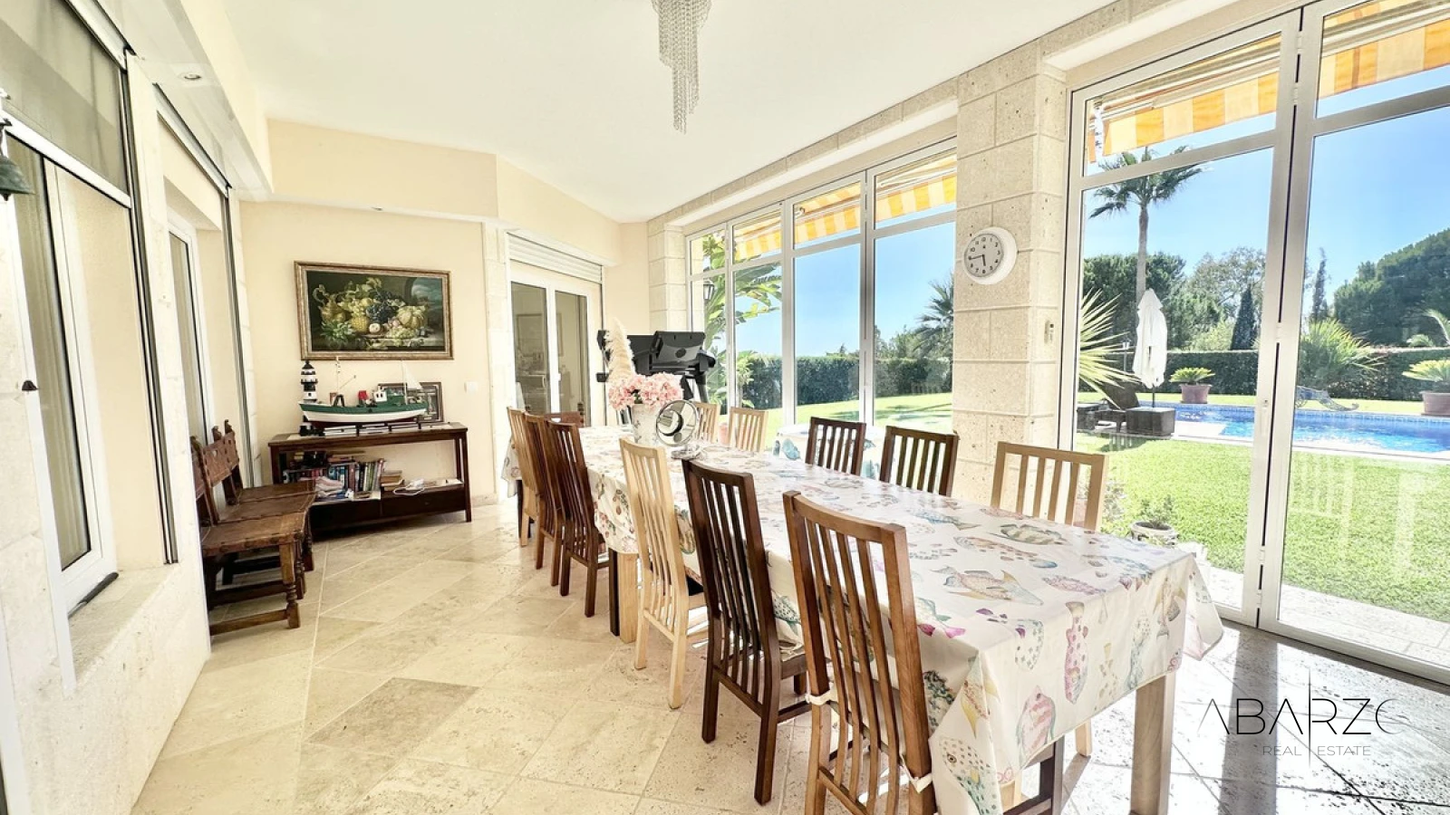 Large villa for sale in El Rosario with sea views and pool — interior, Marbella East, Marbella (13 of 49)