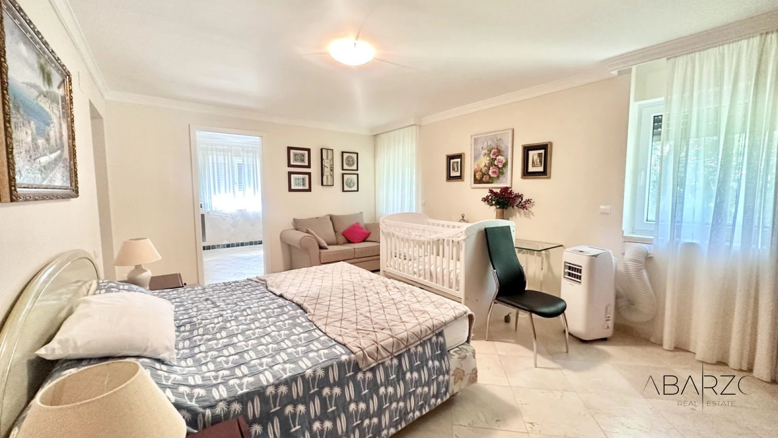 Large villa for sale in El Rosario with sea views and pool — interior, Marbella East, Marbella (45 of 49)
