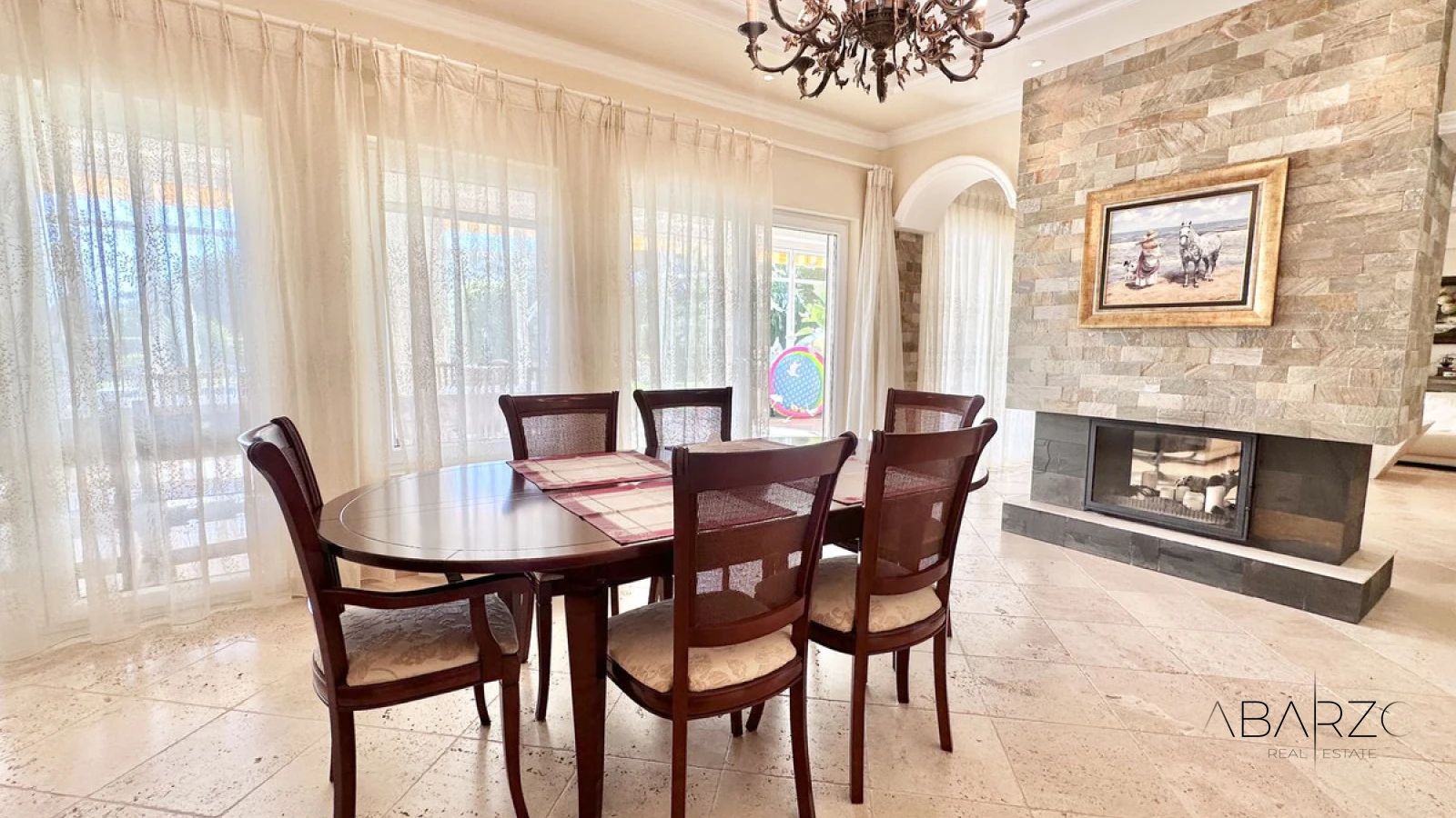 Large villa for sale in El Rosario with sea views and pool — interior, Marbella East, Marbella (10 of 49)