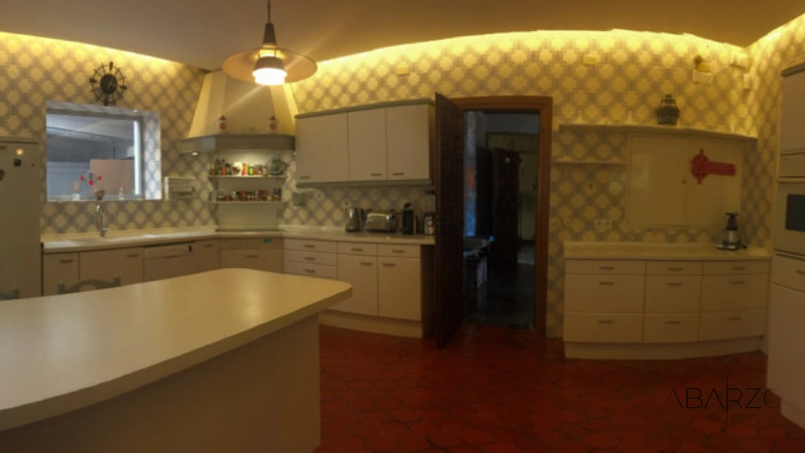 Frontline Beach Villa with Sea Views and Pool in Los Monteros, Marbella — interior, Marbella East, Marbella (11 of 24)