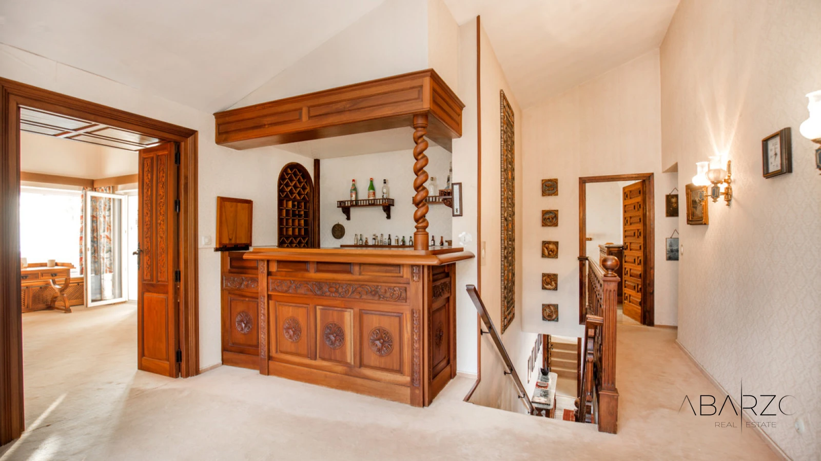 Frontline Beach Villa with Sea Views and Pool in Los Monteros, Marbella — interior, Marbella East, Marbella (15 of 24)