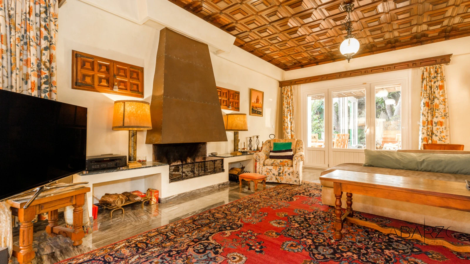 Frontline Beach Villa with Sea Views and Pool in Los Monteros, Marbella — interior, Marbella East, Marbella (24 of 24)