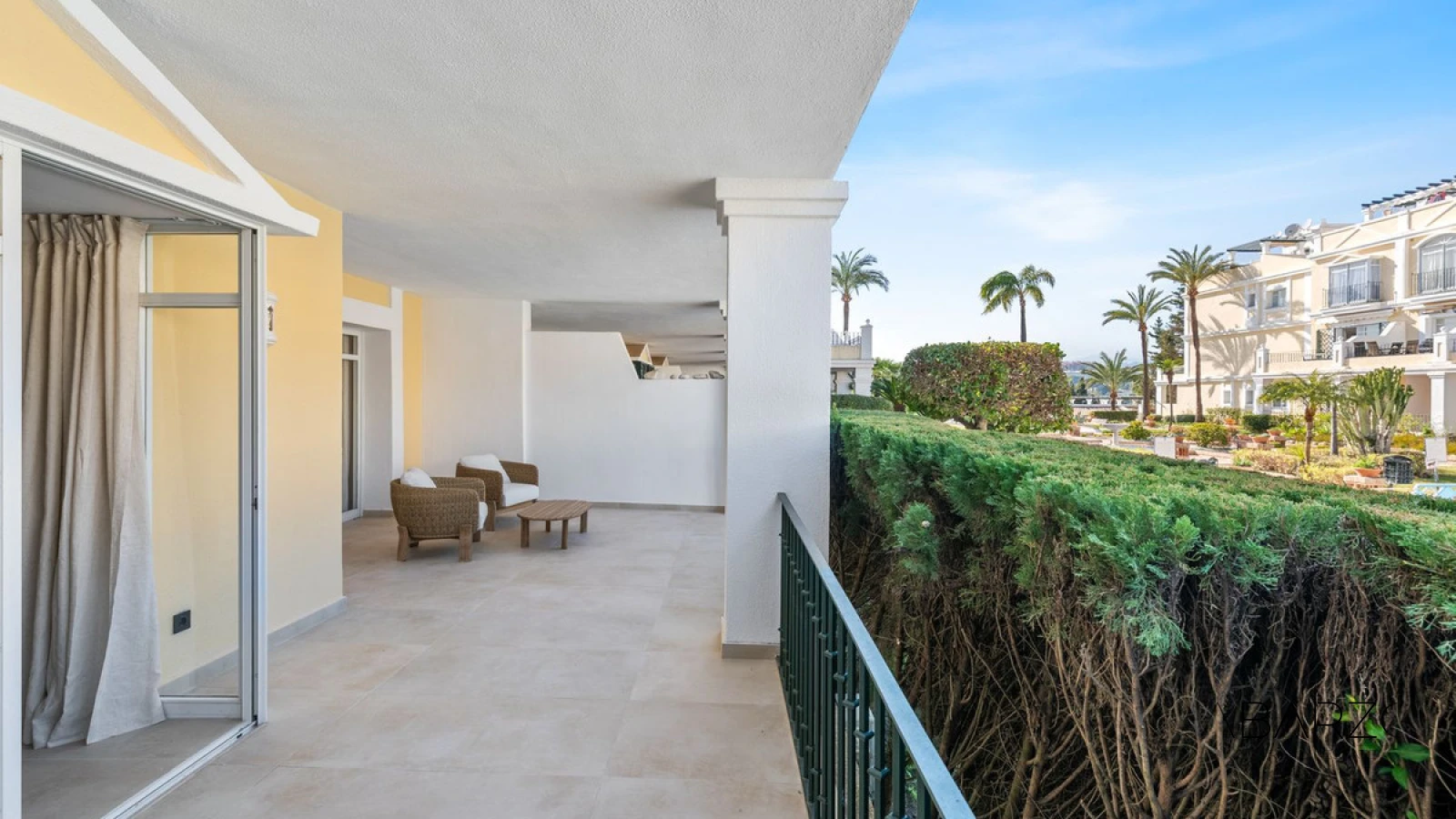 Apartamento en planta baja con piscina en Aloha, Nueva Andalucía — interior, Nueva Andalucía, Marbella (2 of 22)