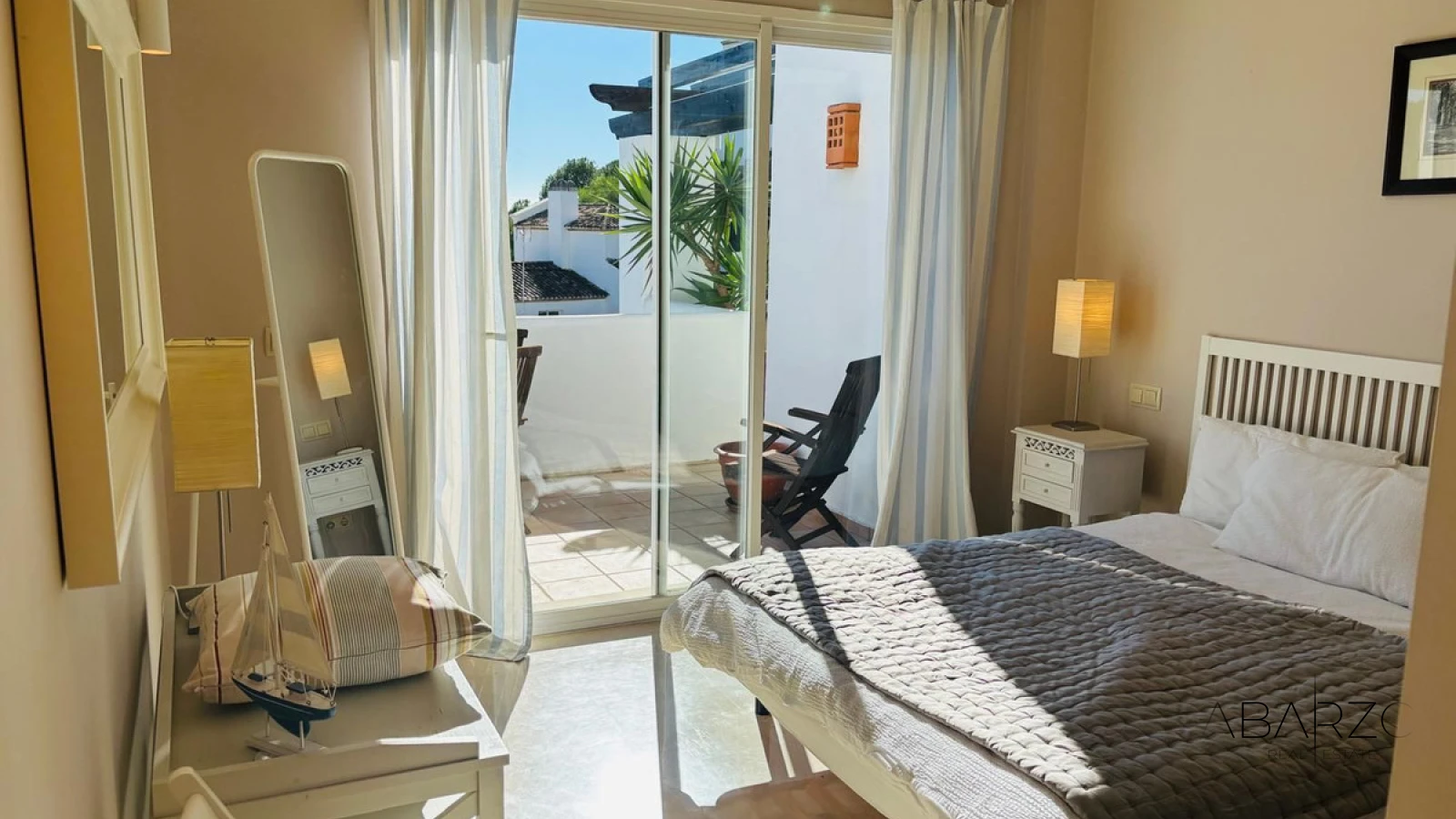 Top Floor 3-Bedroom Apartment in Altos de La Quinta with Spectacular Views — interior, La Quinta, Benahavís (9 of 29)