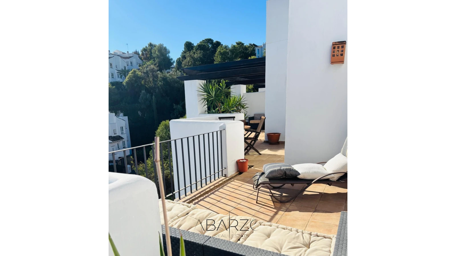 Top Floor 3-Bedroom Apartment in Altos de La Quinta with Spectacular Views — interior, La Quinta, Benahavís (25 of 29)