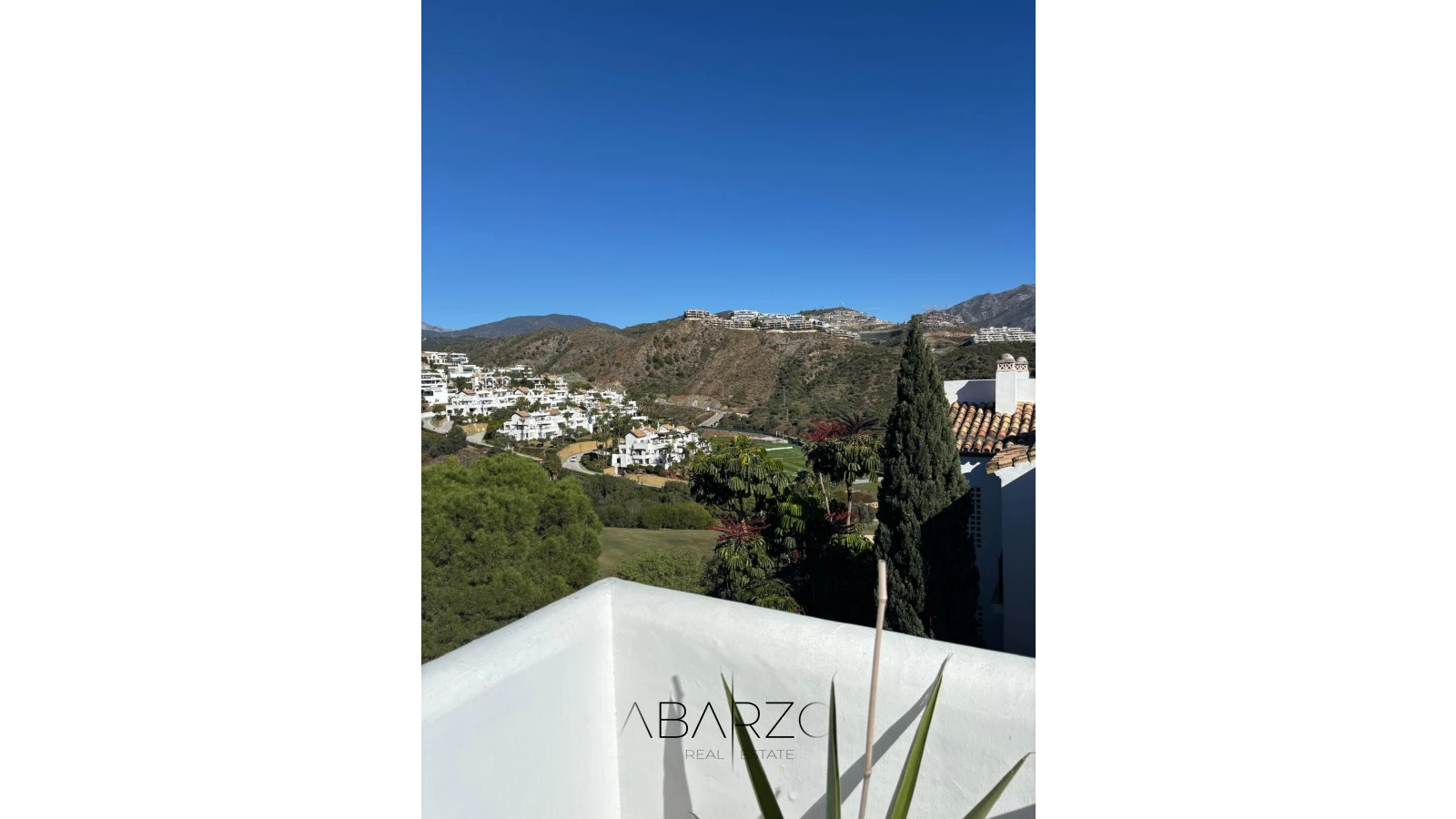 Top Floor 3-Bedroom Apartment in Altos de La Quinta with Spectacular Views — interior, La Quinta, Benahavís (27 of 29)