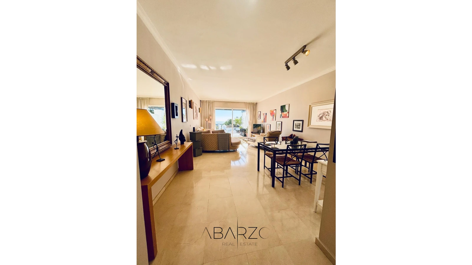 Top Floor 3-Bedroom Apartment in Altos de La Quinta with Spectacular Views — interior, La Quinta, Benahavís (26 of 29)