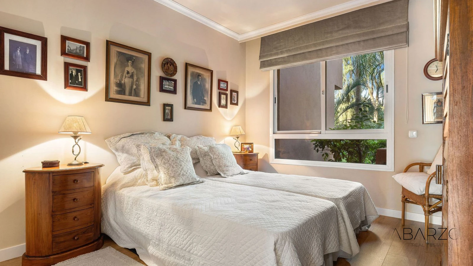 Apartamento con terraza privada y piscina en la playa de Marbella — interior, Puerto Banús, Marbella (8 of 25)