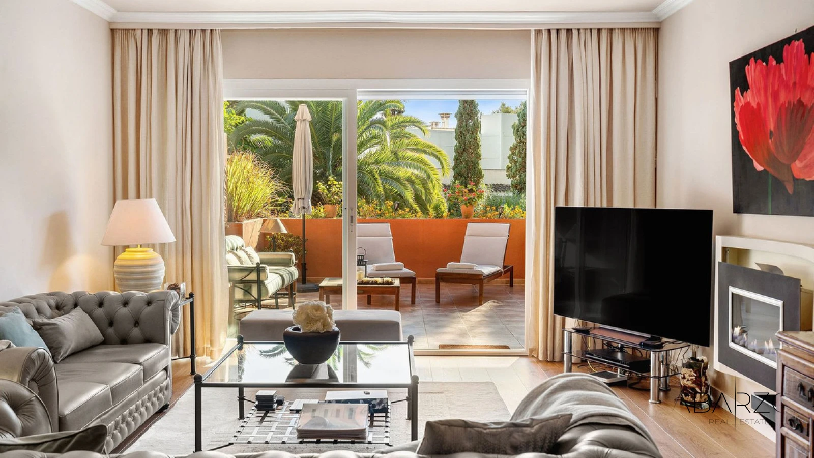 Apartamento con terraza privada y piscina en la playa de Marbella — interior, Puerto Banús, Marbella (6 of 25)