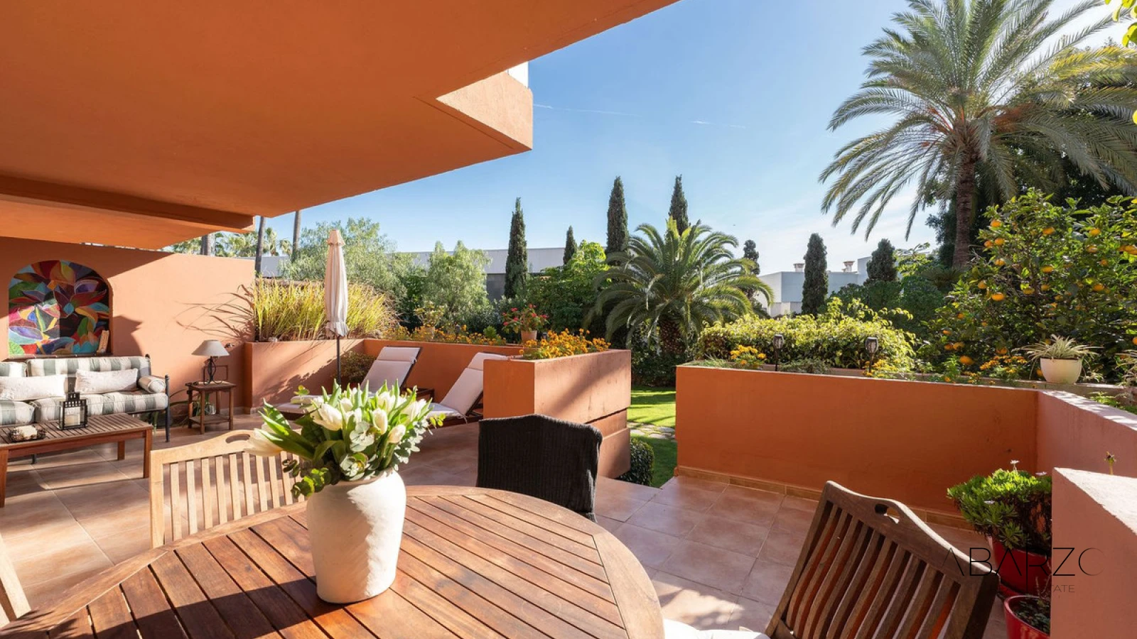 Apartamento con terraza privada y piscina en la playa de Marbella — interior, Puerto Banús, Marbella (3 of 25)