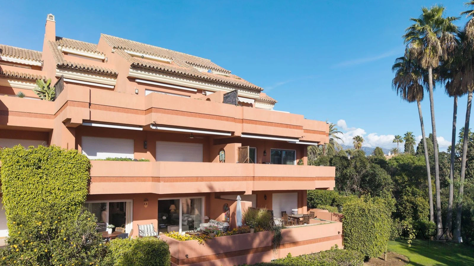 Apartamento con terraza privada y piscina en la playa de Marbella — interior, Puerto Banús, Marbella (25 of 25)