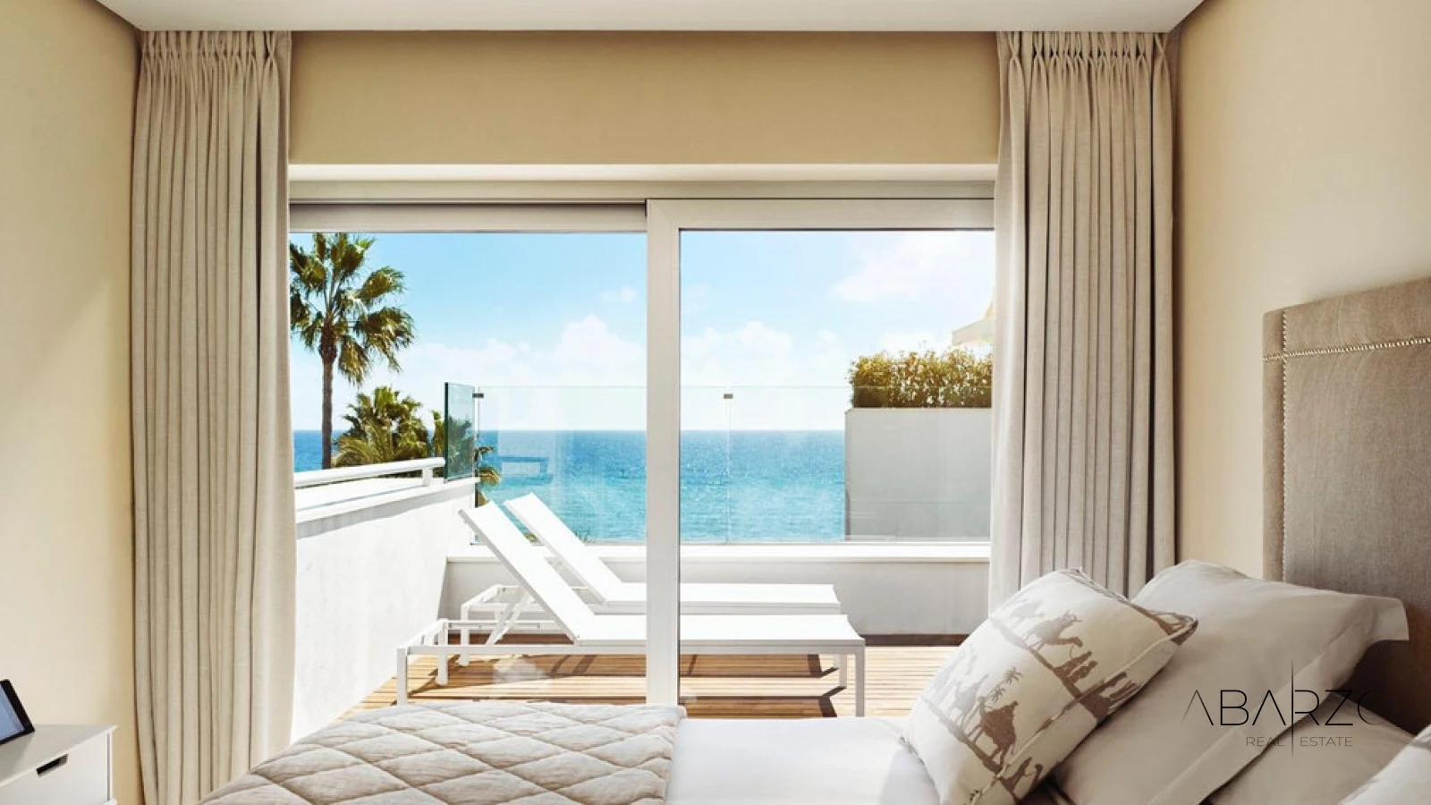Beachside Villa with Sea Views and Pool in Puente Romano, Marbella — interior, Golden Mile, Marbella (2 of 11)