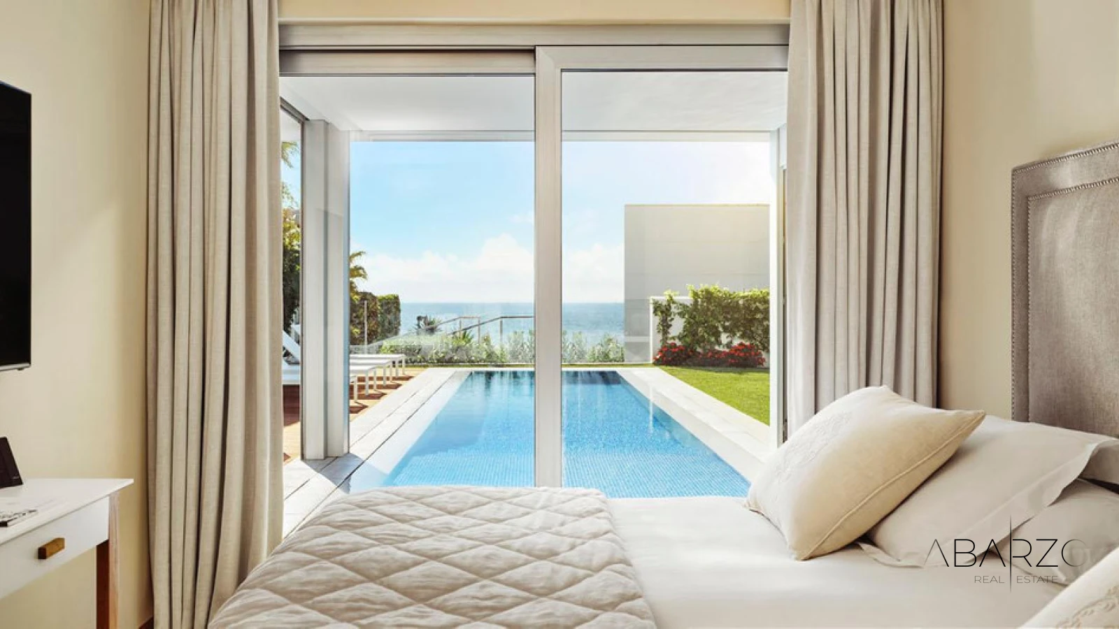 Beachside Villa with Sea Views and Pool in Puente Romano, Marbella — interior, Golden Mile, Marbella (6 of 11)