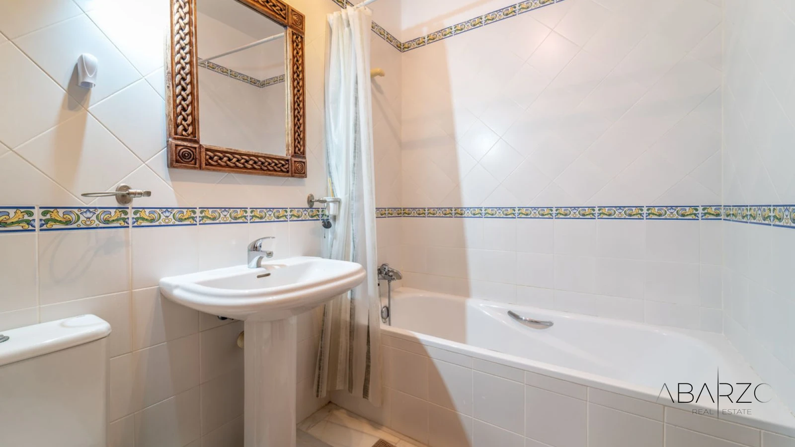 Трёхэтажный Таунхаус в Марбелье с Видом на Море и Общим Бассейном — interior, Marbella East, Marbella (20 of 39)