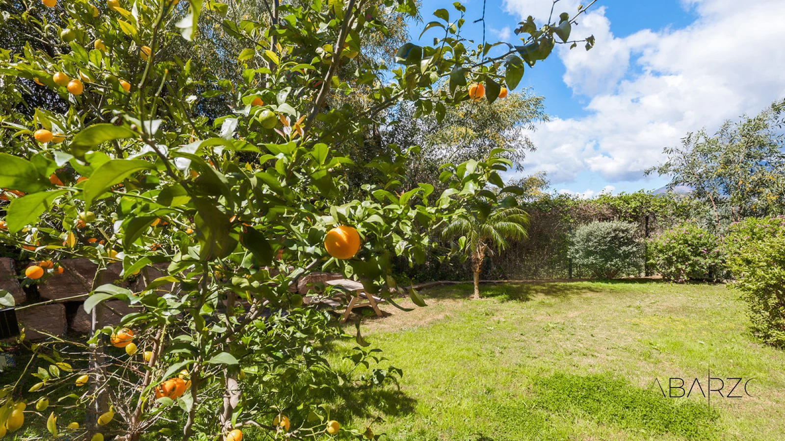 Fully renovated 3-bedroom garden apartment in Gazules del Sol, Benahavís with private terrace and pool access — interior, Los Flamingos, Benahavís (24 of 32)