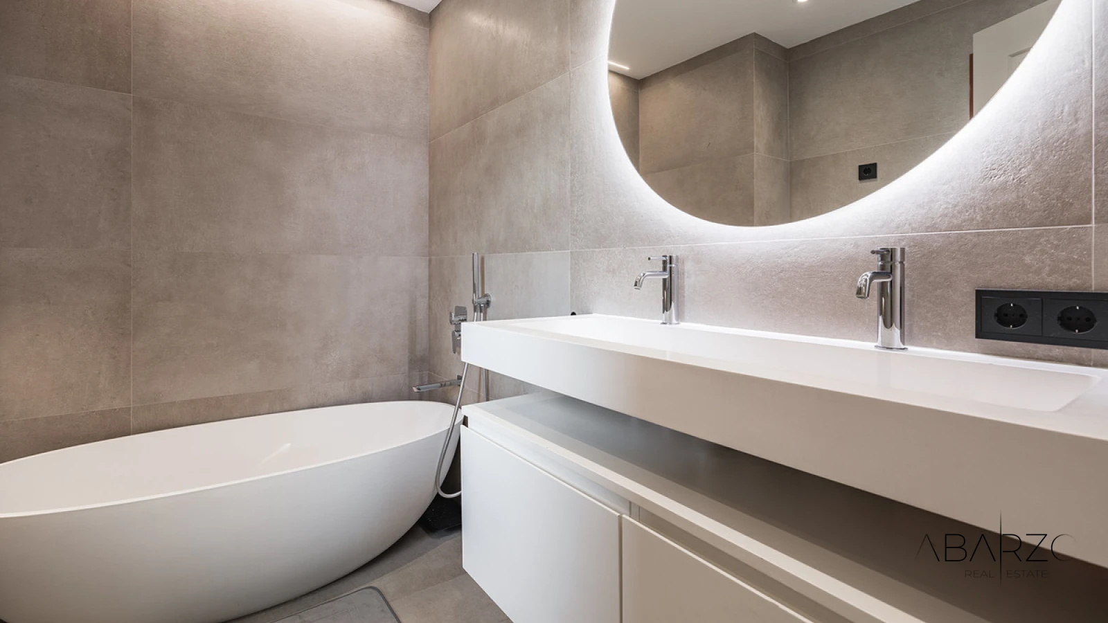 Fully renovated 3-bedroom garden apartment in Gazules del Sol, Benahavís with private terrace and pool access — interior, Los Flamingos, Benahavís (23 of 32)