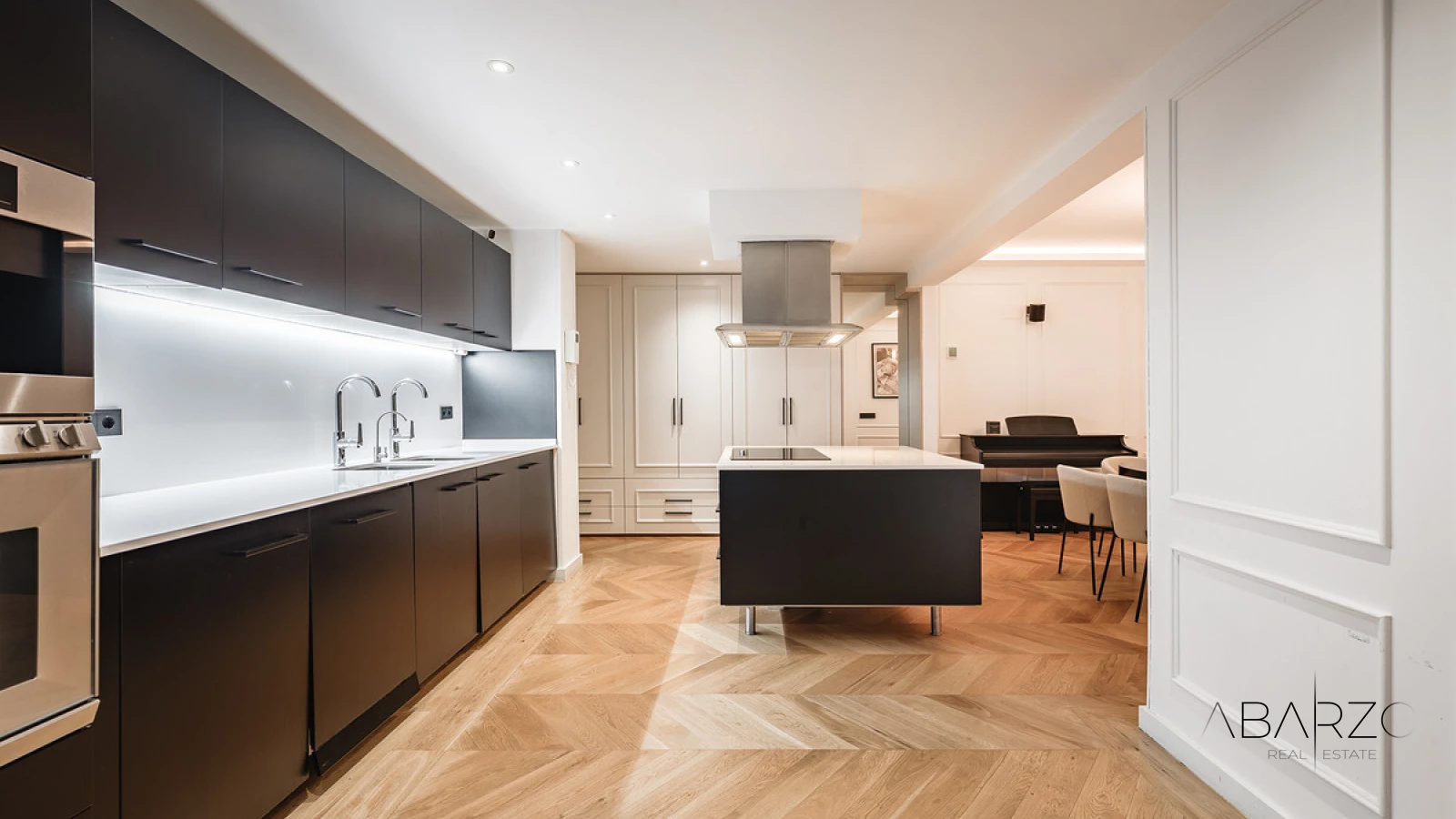 Fully renovated 3-bedroom garden apartment in Gazules del Sol, Benahavís with private terrace and pool access — interior, Los Flamingos, Benahavís (7 of 32)