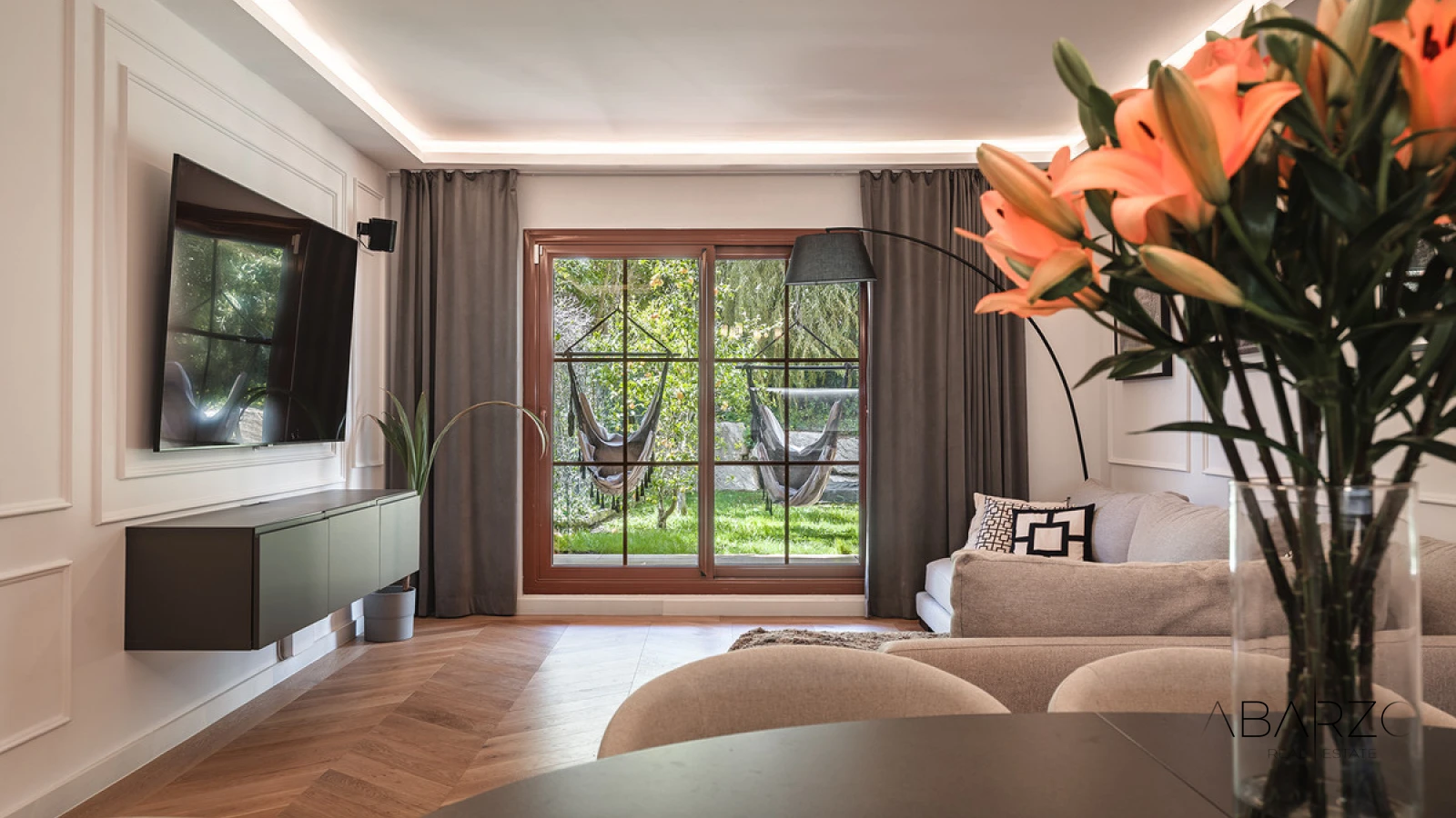 Fully renovated 3-bedroom garden apartment in Gazules del Sol, Benahavís with private terrace and pool access — interior, Los Flamingos, Benahavís (20 of 32)
